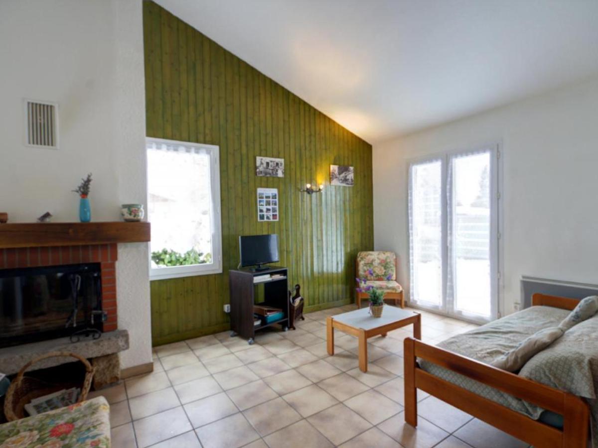 Gite Avec Cheminee, Terrasse Et Wifi - Animaux Acceptes - Fr-1-496-163 Usson-en-Forez ภายนอก รูปภาพ