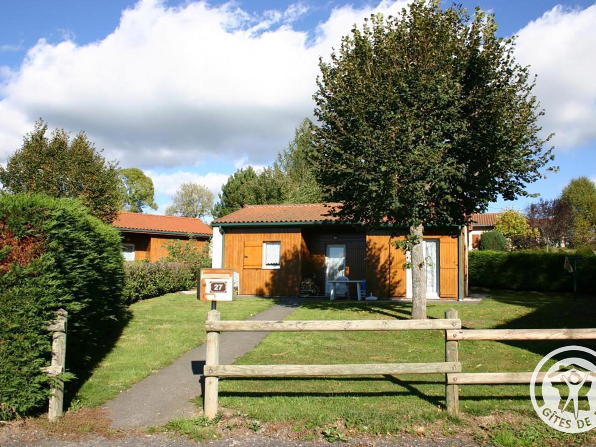 Gite Avec Cheminee, Terrasse Et Wifi - Animaux Acceptes - Fr-1-496-163 Usson-en-Forez ภายนอก รูปภาพ